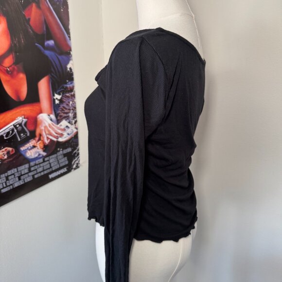 Urban Outfitters Kimchi Blue Black Long Sleeve Scalloped Cropped Blouse - Picture 10 of 12